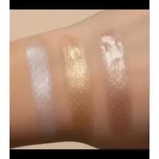 Iluminador Corporal Líquido Aqua Glow - Brilho Radiante e Efeito Bronzeado Mia Make