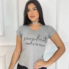 Blusa feminina estampada a Simplicidade faz a beleza