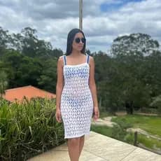 Saida de Praia Curta Elegante Verão 2025 Luxo Furinhos Confortavel