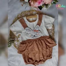 Vestido Romper com Body Embutido Coelhinha Bebê 0 a 9 meses Acompanha Faixa de Cabelo
