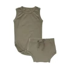 Conjunto Regata e Tapa Fralda Premium Verde Militar Canelado Bebê Menino