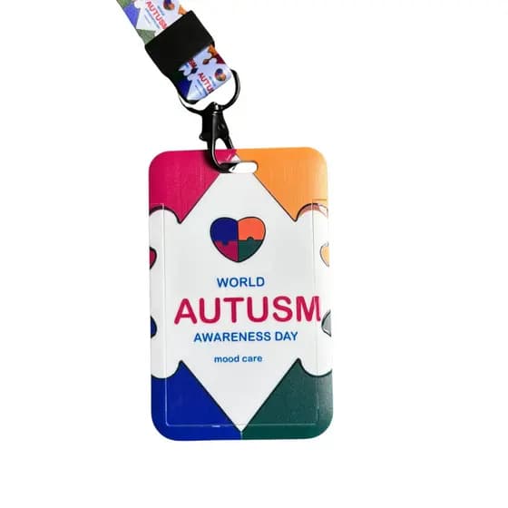 Crachá Autismo com Cordão – Design Moderno | Dia Mundial do Autismo | Identificação e Conscientização