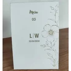 Plaquinhas de mesa casamento/plaquinhas de mesa com pézinho.