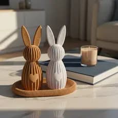 Conjunto decorativo coelhos estilizados com bandeja canelada marrom e branca em material premium