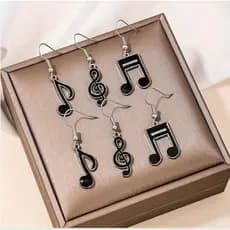 Brincos Musicais Divertidos Criativos Dourado Preto Clave de Sol Colcheia