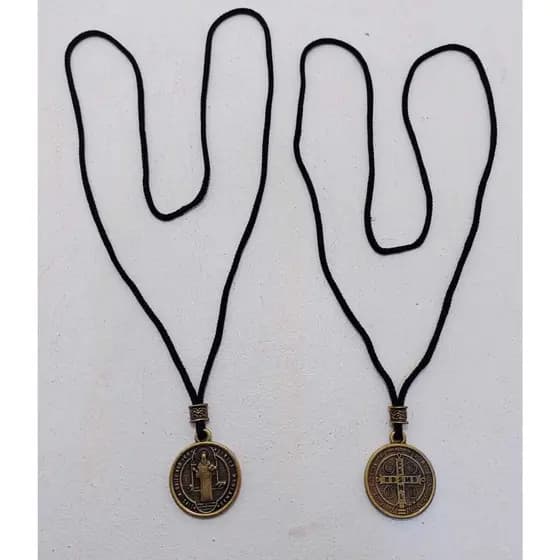 COLAR CORDÃO MEDALHA DE SÃO BENTO OURO VELHO  A534
