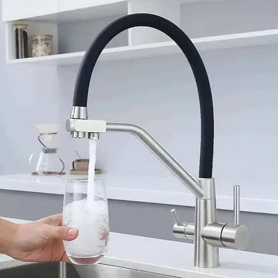 Torneira de Cozinha 3 em 1 Premium com Tubo Flexível Misturador Quente/Frio + Água Filtrada