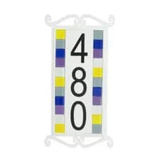 Placa com Número Residencial/Comercial com Moldura Branco Arabescos e Pastilhas de Vidro Coloridas - nos informe seu número ao efetuar o pedido.