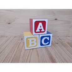Trio Cubo Abc Decorativo Mdf Pintado 11x11x11 A - Vermelho / B - Amarelo / C - Azul Bic