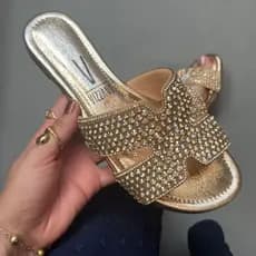 Sandália Rasteira Vizzano chinelo Pedraria Cravejada Brilho e Festas original strass lançamento