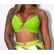 Cropped em crochê moda feminina
