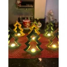 Árvore de Natal minimalista, feito na impressora 3d com led em formato de vela incluso!