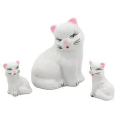 Trio Família De Gato Sentado