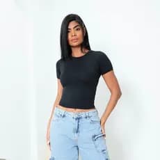 Baby Tee Feminina - Blusa Slim Fit Manga Curta Blusa de Compressão Várias Cores