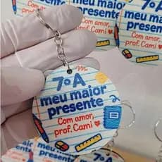 Kit 100 Chaveiros Personalizados Redondos em MDF Branco – Nome, Logo ou Frase para Lembrancinhas