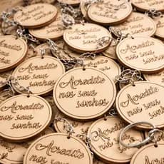 Kit Chaveiros Personalizados Redondos em MDF Branco Nome Logo ou Frase para Lembrancinhas Tema Festa
