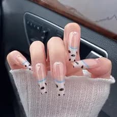 Unhas Postiças Com Detalhes De Vaquinha.