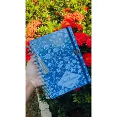 Caderno personalizado A5 como nome e capa á escolha I Elástico, pingente e tassel I Mandar no chat I
