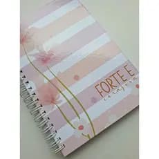 Caderno Universitário 19x27 cm Forte e Corajosa | 80 Folhas 90g | Caderno anotações| Pronta Entrega