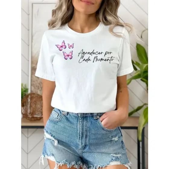 Camiseta Feminina Branca Agradecer Por Cada Momento Estampa Borboletas