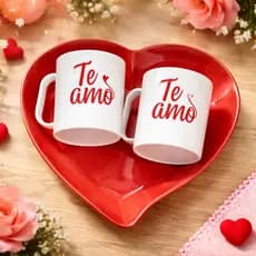 Presente Dia dos Namorados Kit 2 Pratos Coração + 2 Canecas Te Amo Presente Dia dos Namorados