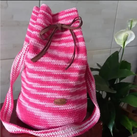 Bolsa Saco de Crochê Transversal Crochet Várias Cores Colorida Mesclada Moda Feminina Praia Escolar