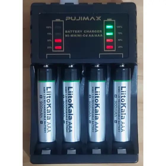 Carregador de Pilhas Pujimax para Pilhas Pequena e Palito tipo AA e AAA Acompanha 4 Pilhas Palito AAA Liitokala 900 mAh