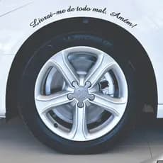 Adesivo Livrai-me de todo mal. Amém! Paralama Carro Moto Notebook Curvado e Reto