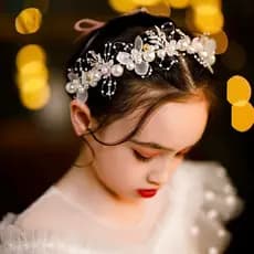Tiara Daminha de Honra Coroa de Flores Arranjo Enfeite Cabelo Batizado Dourado aniversário casamento