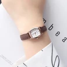 Relógio De Quartzo Feminino Com Pulseira De Couro