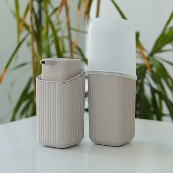 Porta Escova + Saboneteira liquida - Kit Banheiro