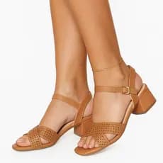 Sandália casual feminina salto baixo grosso bloco perfuros modare ultraconforto