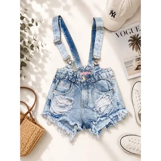 Shorts Jeans Feminino Sal e Pimenta com Suspensório Destroyed Barra Desfiada Tam 36