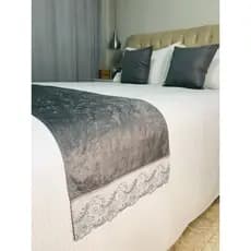 Peseira Xale de suede para Cama Queen com Barrado Bordado Richilieu