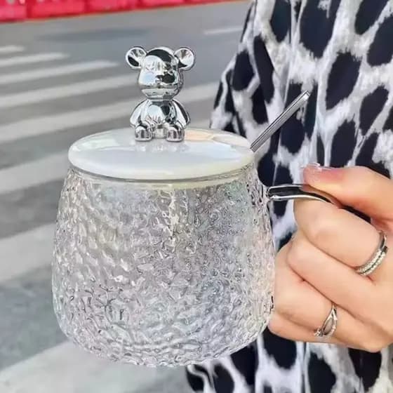 Caneca Copo de Vidro Bear Ursinho Com Tampa Colher 320ml Para Chá Café Leite Cappuccino Diferente