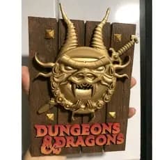 Home Decor - Emblema , Logotipo, Placa Decorativa, Plaquinha, Animação - Caverna do Dragão