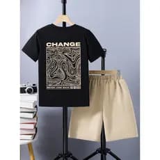Conjunto de 2 peças para menino, Camiseta Estampada em Labirinto e Caleidoscópio, Top Casual da moda + Shorts de tecido fresco em cores damasco, Conjunto multidisciplinar, estiloso e pessoal, confortável e perfeito para férias.