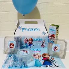 23 kits festa embalagem  de aniversário na escola personalizada Frozen - kit festa escolar - caixa festa na escola