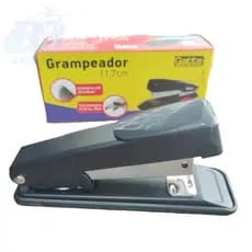 Grampeador Metal 11,7cm p/ 20fls ( Gatte ).