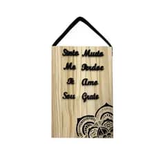 Placa Decorativa Pinus com Alça Couro Oração Hoponopono Decoração