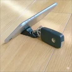 Chaveiro Suporte de Celular Minimalista
