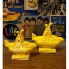 Decoração Beatles | Réplica Miniatura Submarino Amarelo 10-13 cm | Álbum Yellow Submarine | Banda The Beatles
