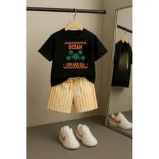 conjunto shorts verao infantil menino confortável 02 ao 12 anos | camiseta preta ocean LARANJA e bermuda listras laranja