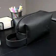Bolsa Unissex Necessaire Torontos Pequena com 1 Compartimento com Fechamento em Zíper