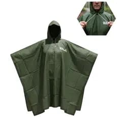 Poncho de Chuva Araguaia Verde Com Capuz e Botões Feita em PVC Laminado Soldado Eletronicamente Costura Selada.