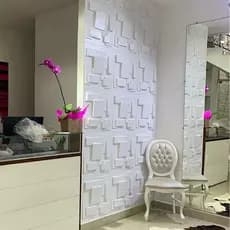 Kit com 10 Placas 3D Deocrativa Revstimento Paredes e Tetos 50cm X 50cm Rendimento 2,5m² Modelo Cidades Branca