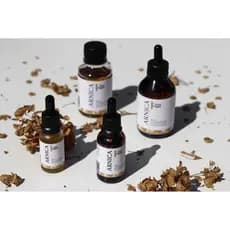 Óleo Vegetal de Arnica 100% Natural e Puro | Alivia Dores, Hidratante e Fortalecedor Capilar