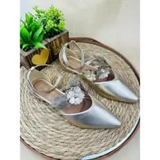 Sapatilha Feminina Bico Fino Mule Com Fivela Enf. Flores; Ref: 2959