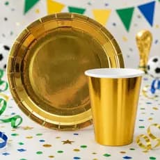 Kit 10 convidados Prato E Copo Papel Festa Aniversário Dourado Seleção Copa do Mundo Brasil