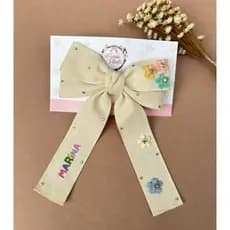 laço pontas com nome, presilha infantil, acessório cabelo menina, presente personalizado infantil